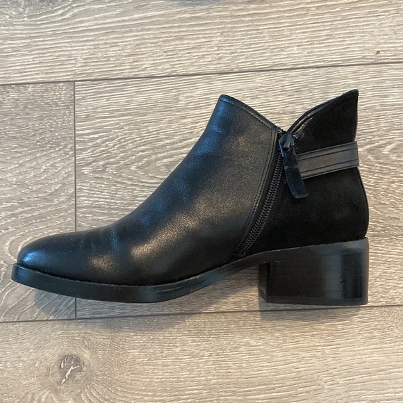 Cole Haan Signature Ankle Boots Size 6 - Picture 6 of 10